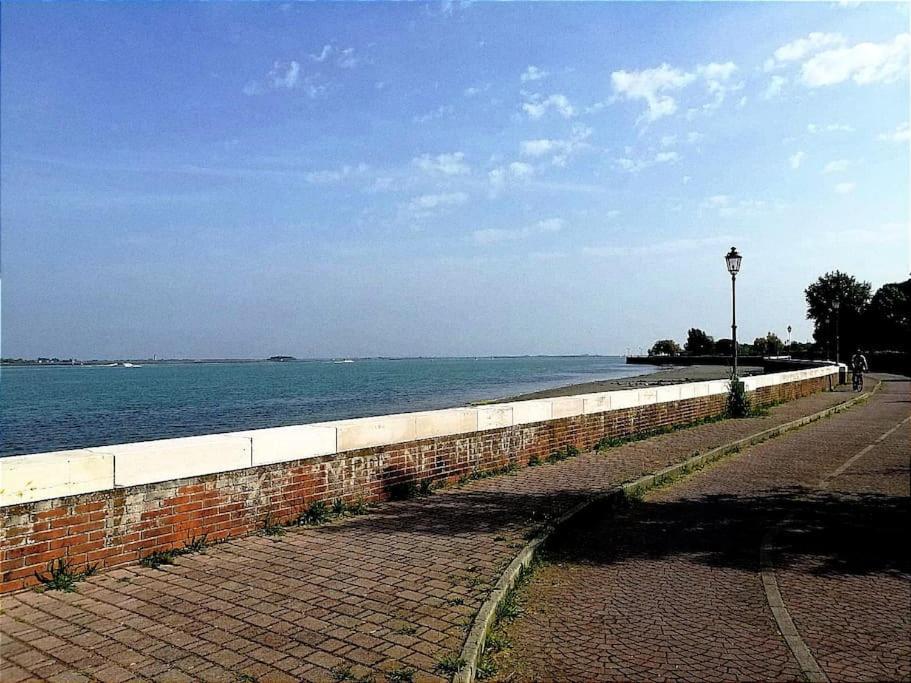 Orizzonte Marino Giallo Angolo Solare Verso La Laguna Cavallino-Treporti Dış mekan fotoğraf